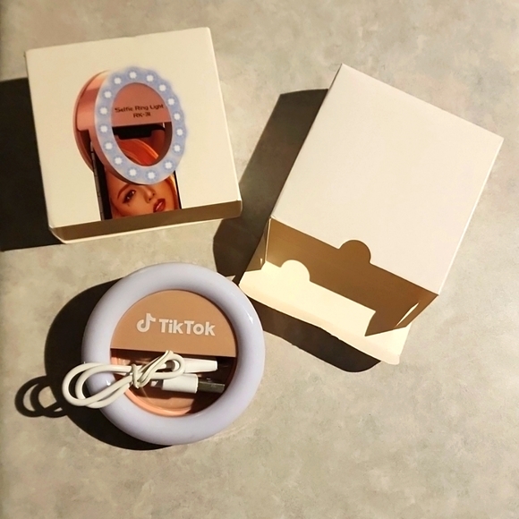 Cell phone clip-on ring light - Picture 3 of 4